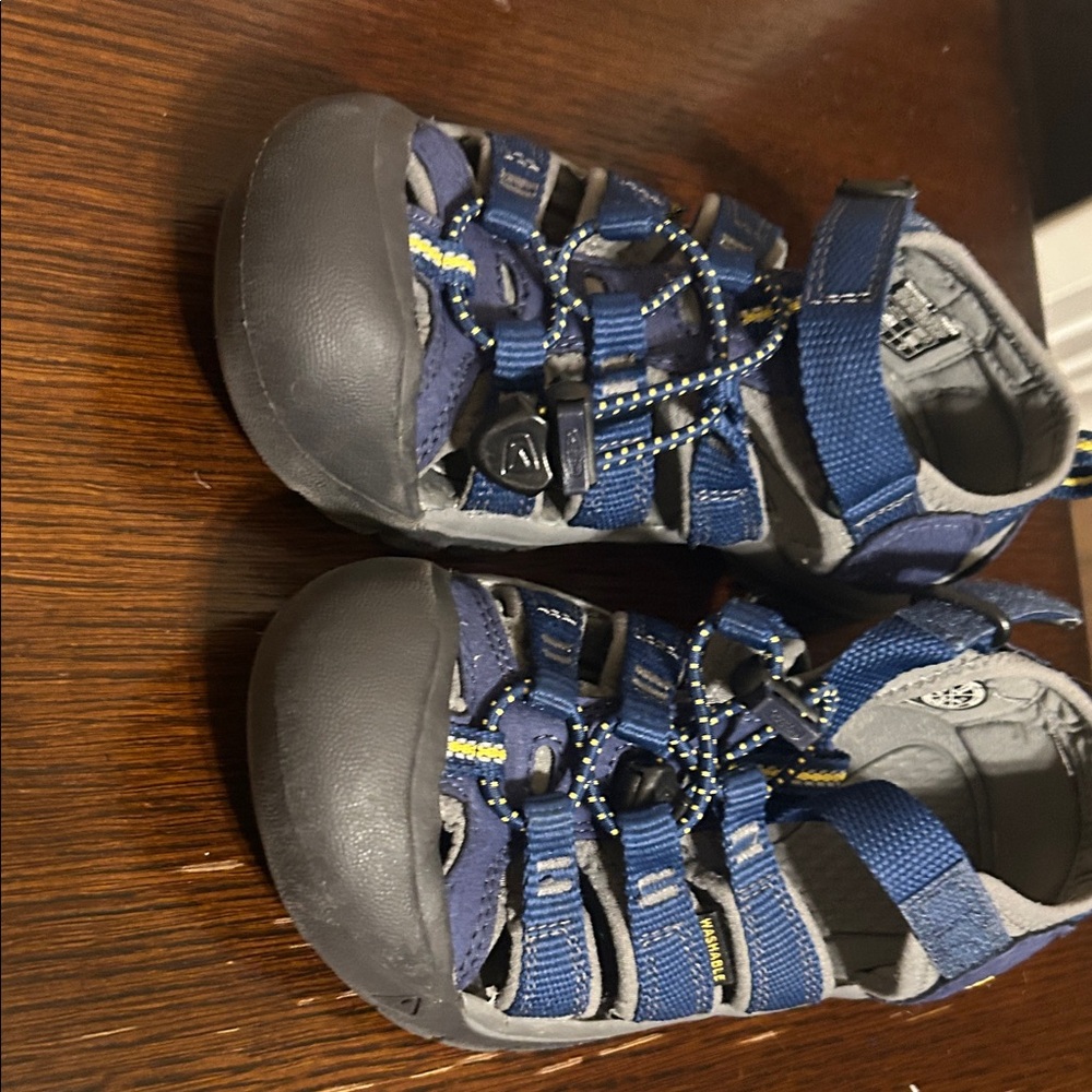 Keen Kids Navy and Gray Sandals - Picture 3 of 6